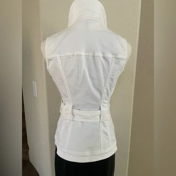 WHBM White Denim Belted Vest Stretch Tortoiseshell Buttons Size 0 - Picture 6 of 11